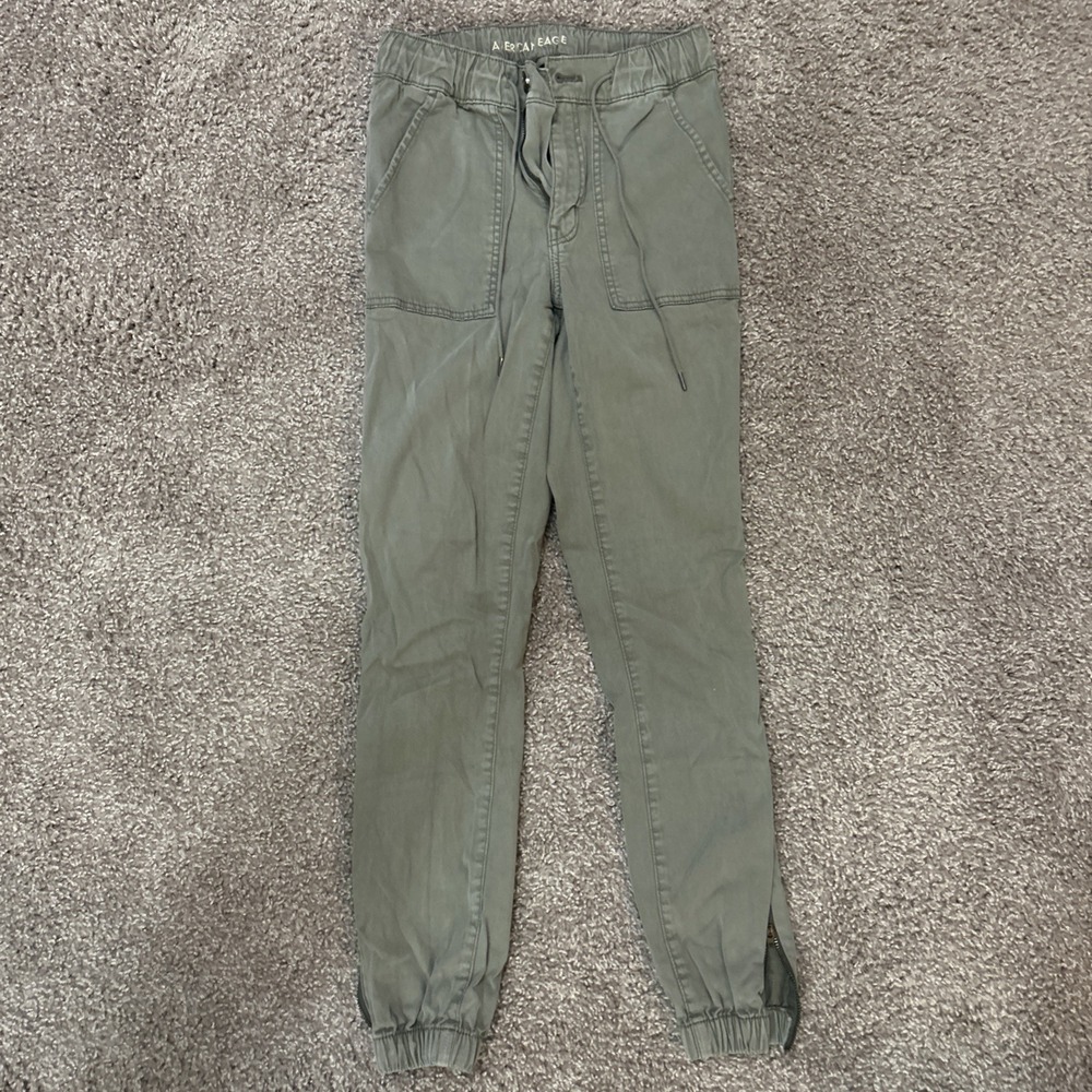 American Eagle Super Stretch Olive Green Jeans Women's Size 8 Skinny Cargo Pants